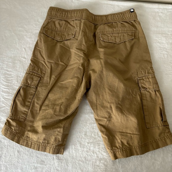 Men's Cargo Shorts, size M, Tan - Picture 3 of 10